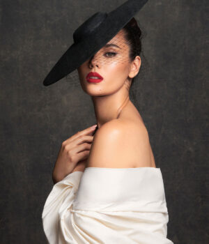 Veiled Catriona Platito